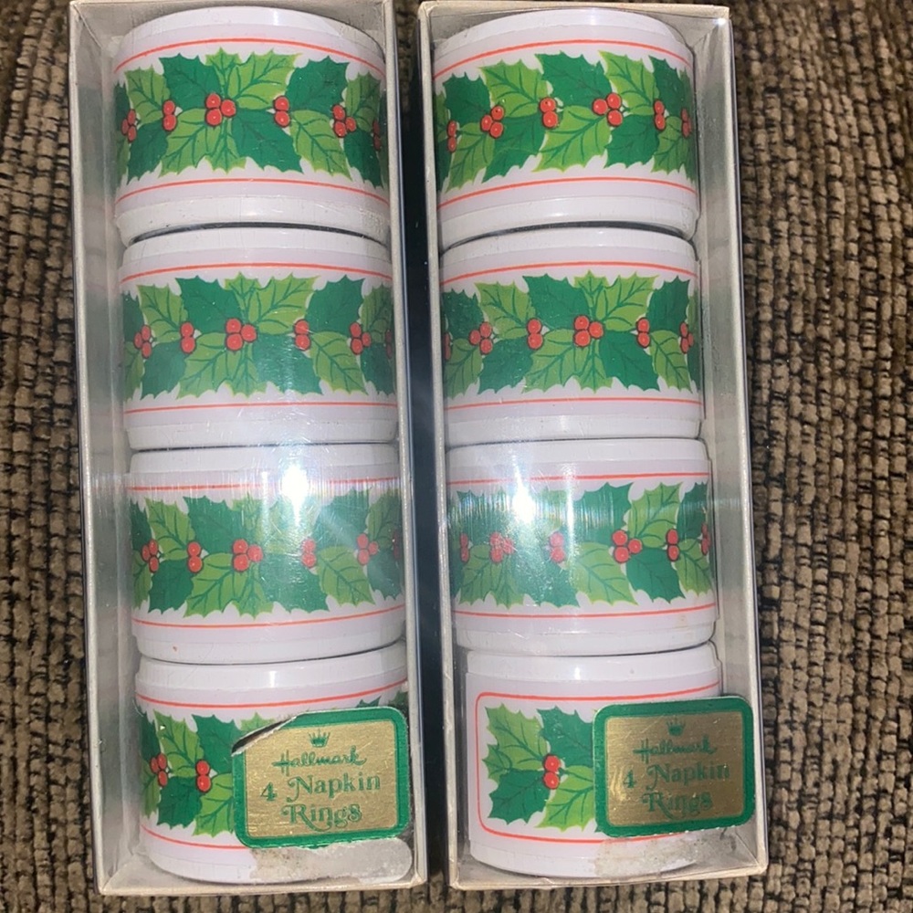 Vintage Hallmark Christmas Ivy Napkin Rings